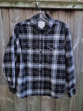 Tilley Endurables Size Large Flannel Plaid Short